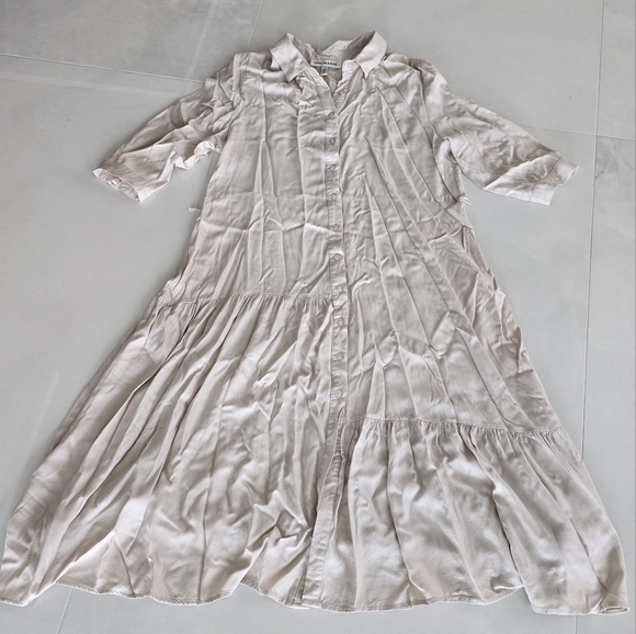 Harlow & Rose Dresses & Skirts - Harlow & Rose Khaki-Colored Button-Up Collared Dress - XL